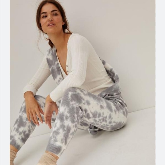 Anthropologie Pants - Anthropologie Janelle Waffle Tie Dye Joggers in Sharkskin Size Medium
